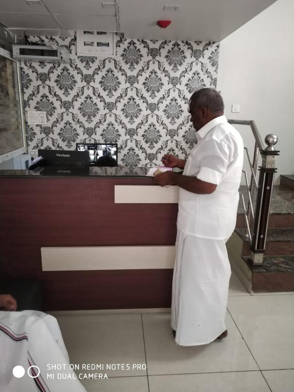 Hotel Rathna Park Perambalur Exteriör bild