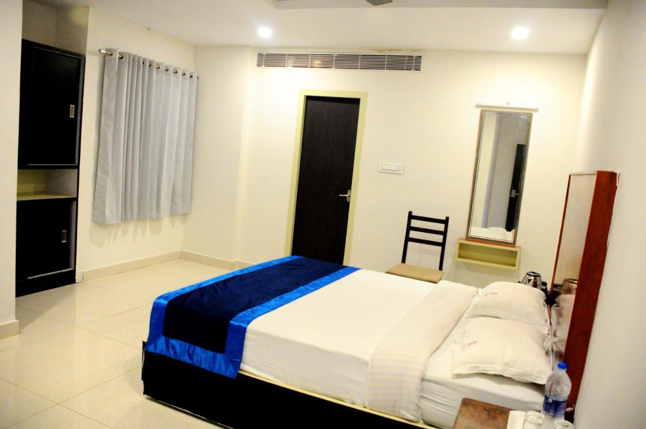 Hotel Rathna Park Perambalur Exteriör bild