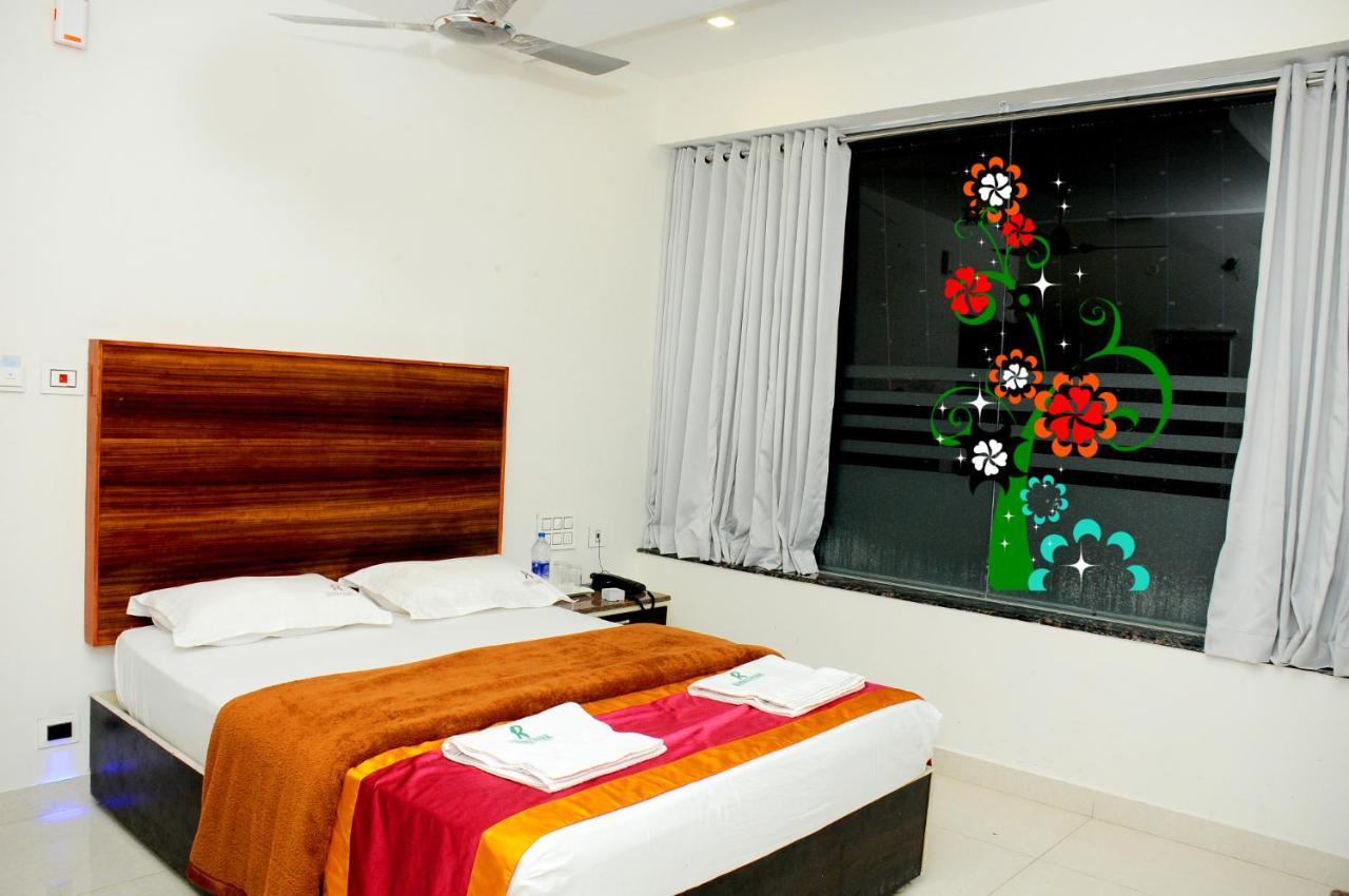 Hotel Rathna Park Perambalur Exteriör bild